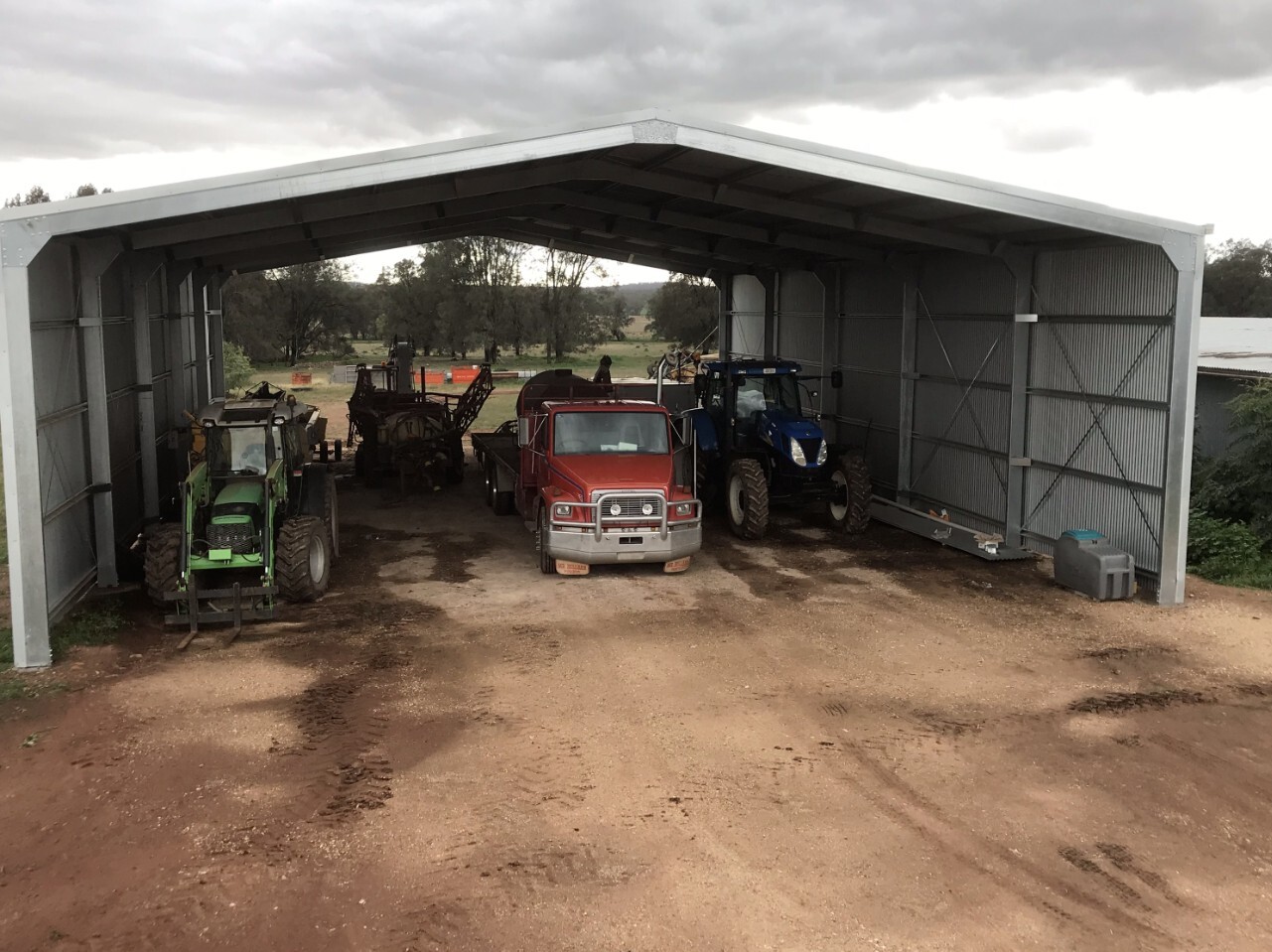 Chris & Sarah K, Bogan Gate, NSW