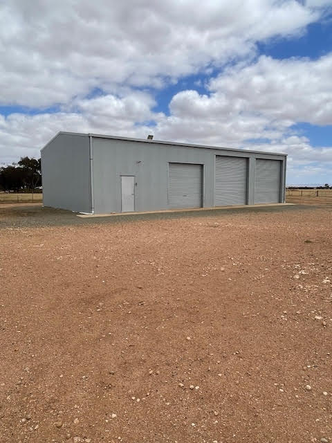 Graeme W, Blyth, SA